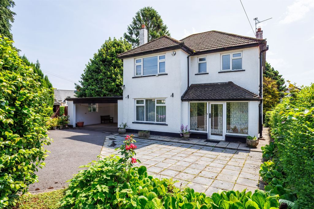 Property photo 2 of 31