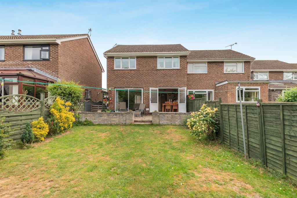 Property photo 2 of 24