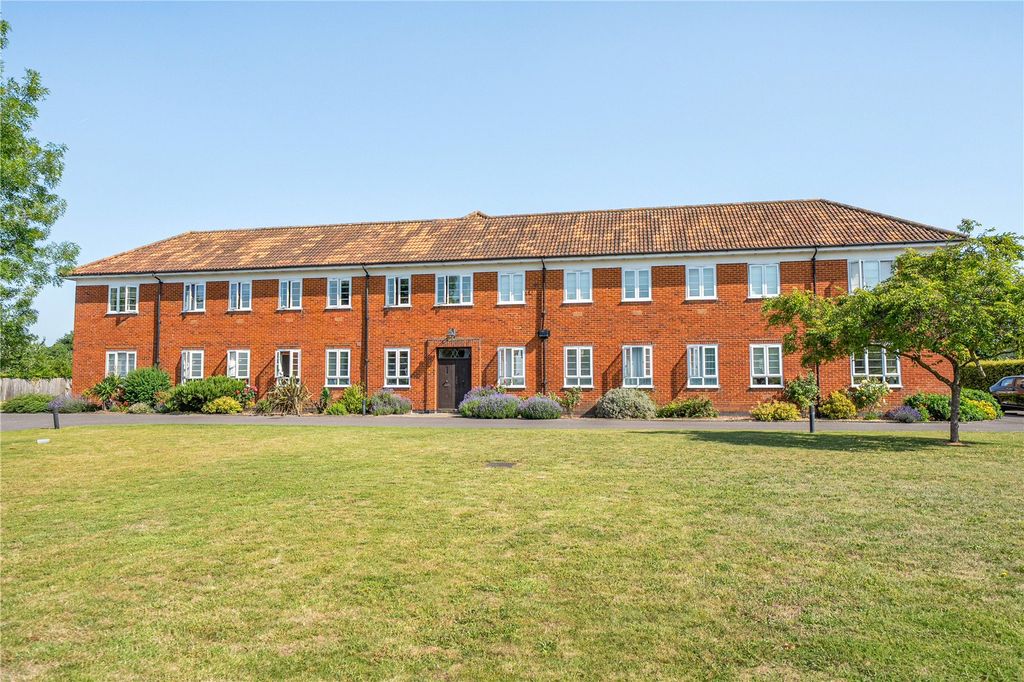 Property photo 1 of 19 External View