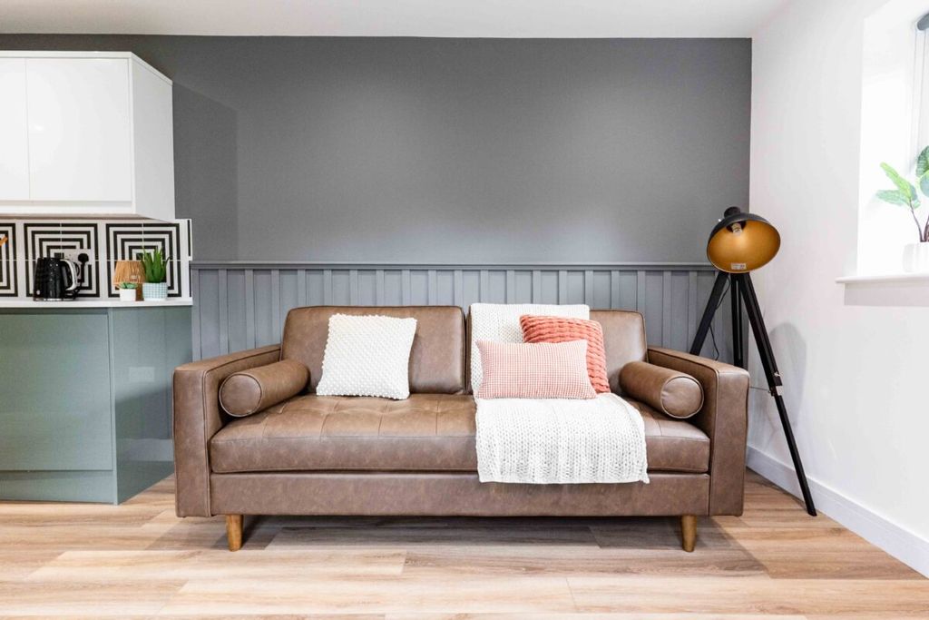 Property photo 2 of 16 1-Cobbett-78