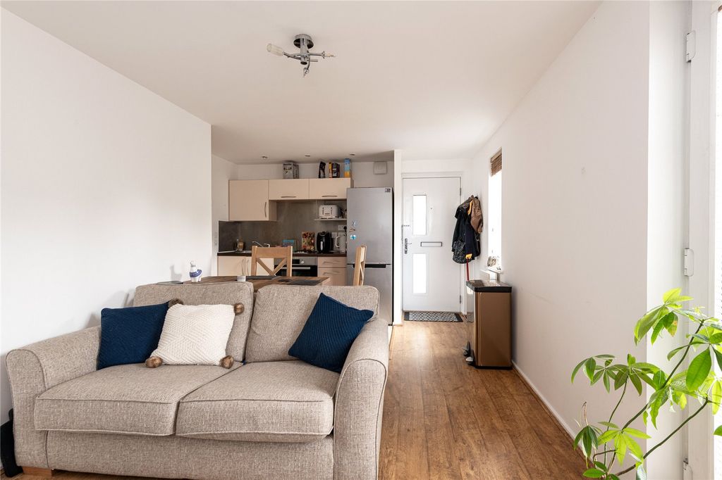Property photo 3 of 14 Picture No. 05