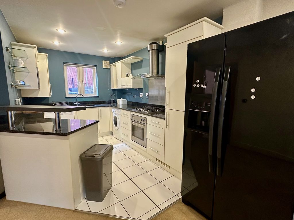 Property photo 2 of 14 Balcony