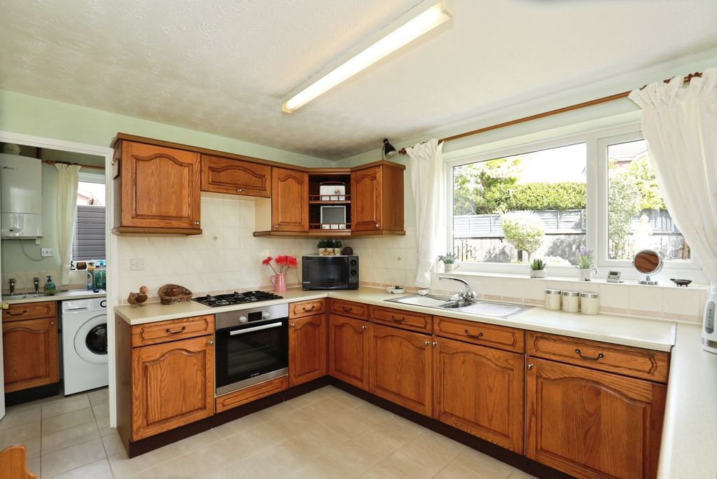 Property photo 3 of 18 Pbox-Img.Jpg