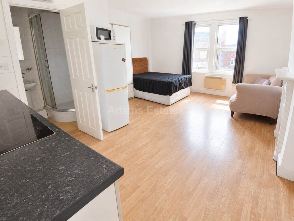 Property photo 1 of 3