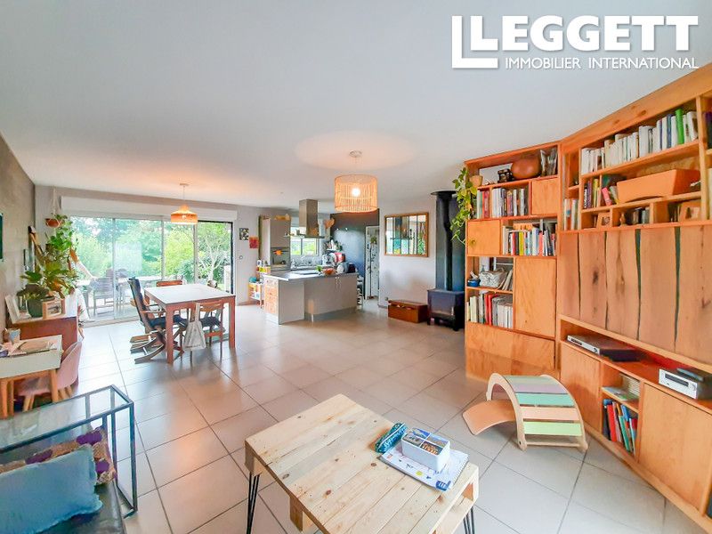 Property photo 3 of 10