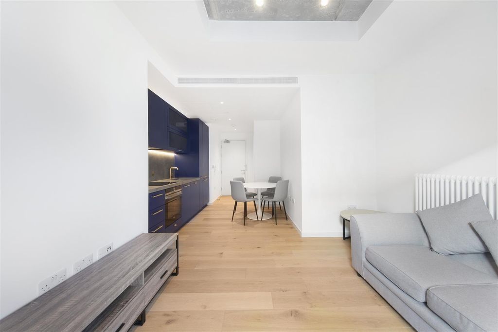 Property photo 3 of 18 Flat 510, Rendel House - K0Nix4Ygruny0Zdt4Kgw.Jpg