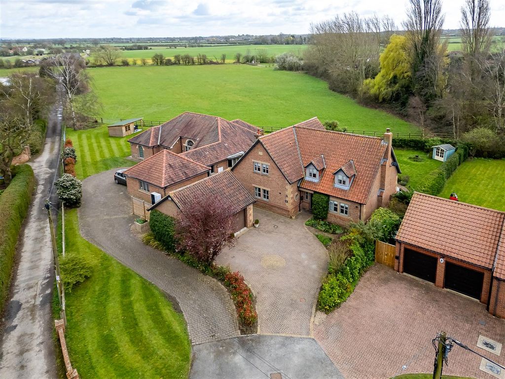 Property photo 1 of 31 Aerial