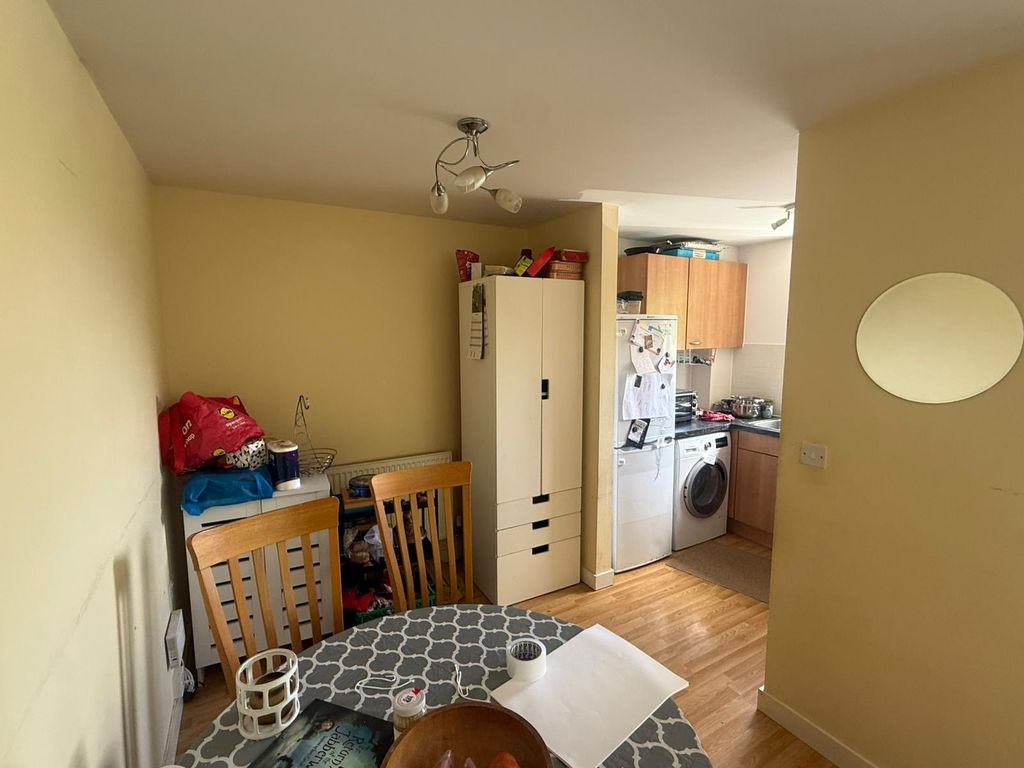 Property photo 3 of 6 Picture No. 04