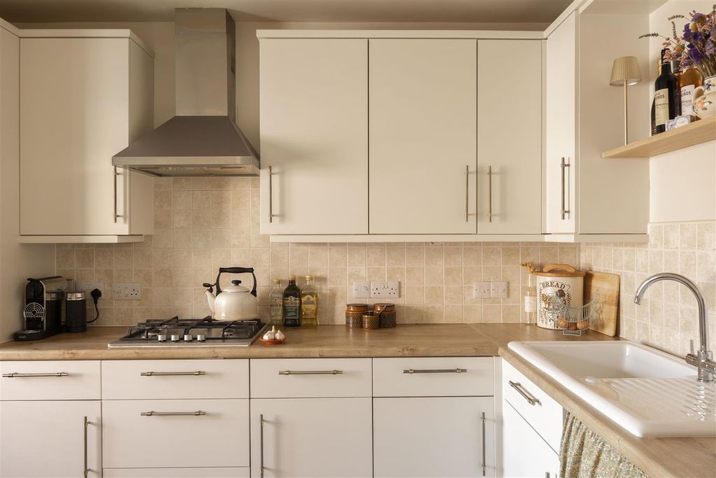 Property photo 2 of 29 Kitchen Diner