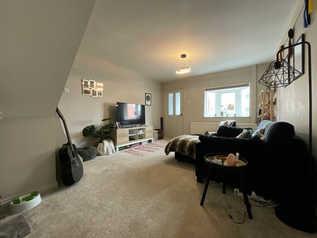 Property photo 1 of 13 4489940