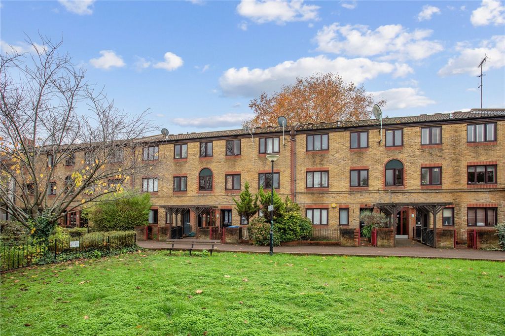 Property photo 2 of 11 Picture No. 27