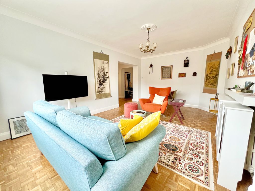 Property photo 3 of 8