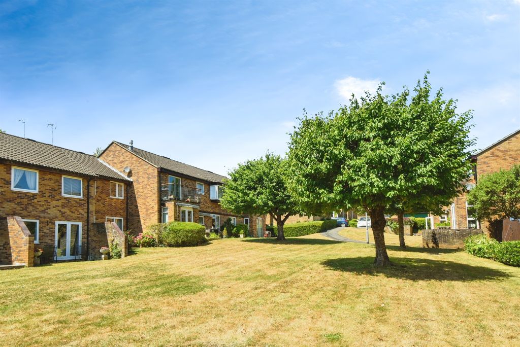 Property photo 1 of 12