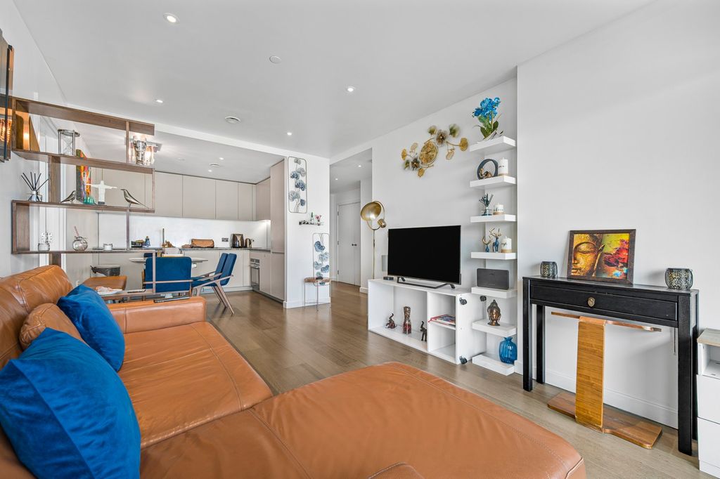 Property photo 2 of 26