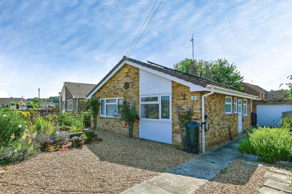 Property photo 1 of 20