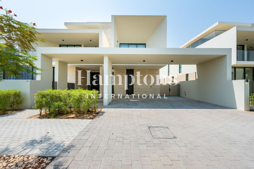 Property photo 1 of 61 Media 1