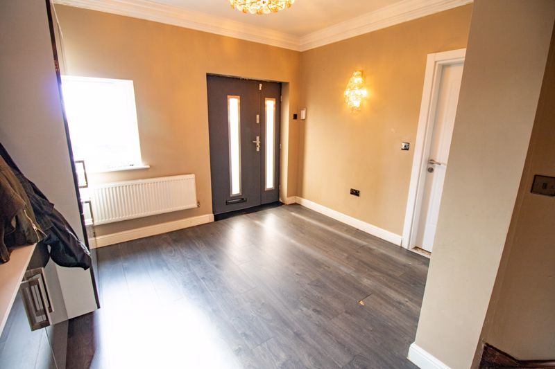 Property photo 2 of 25 Entrance Hallway