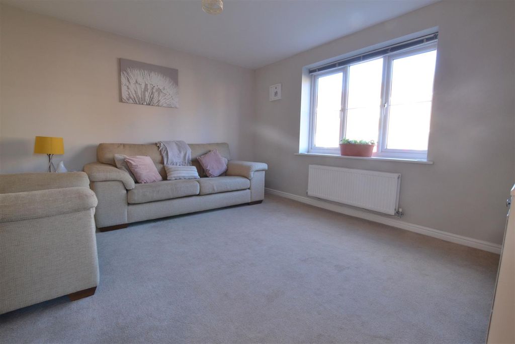 Property photo 3 of 18 80 San 7.Jpg