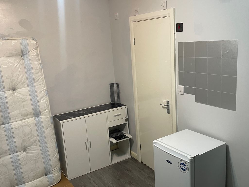 Property photo 1 of 3