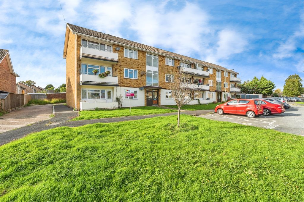 Property photo 1 of 16