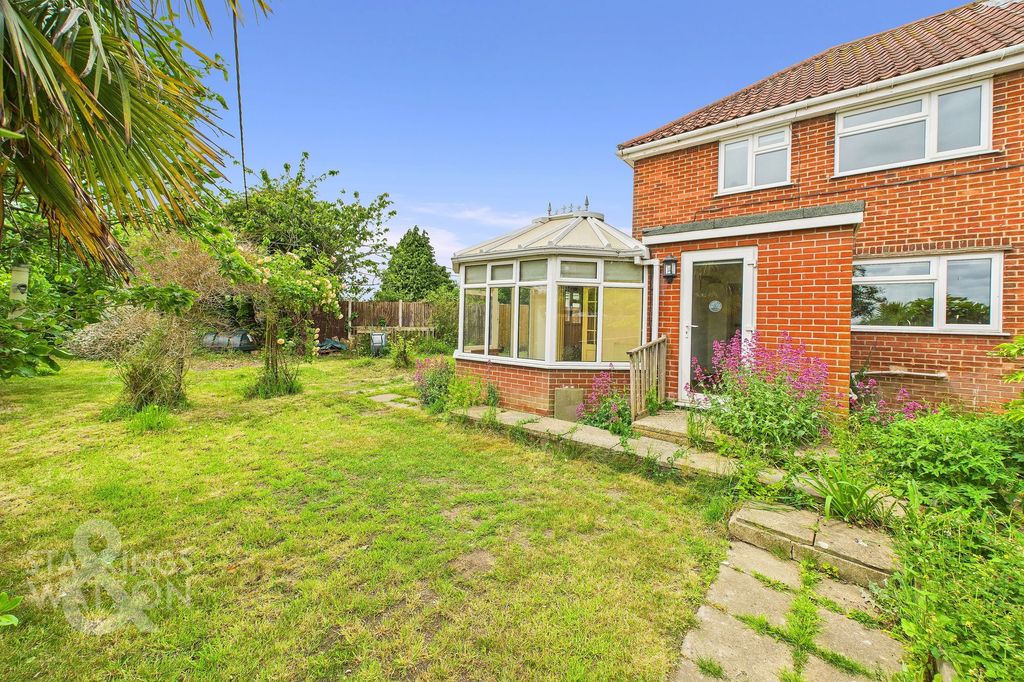 Property photo 2 of 24