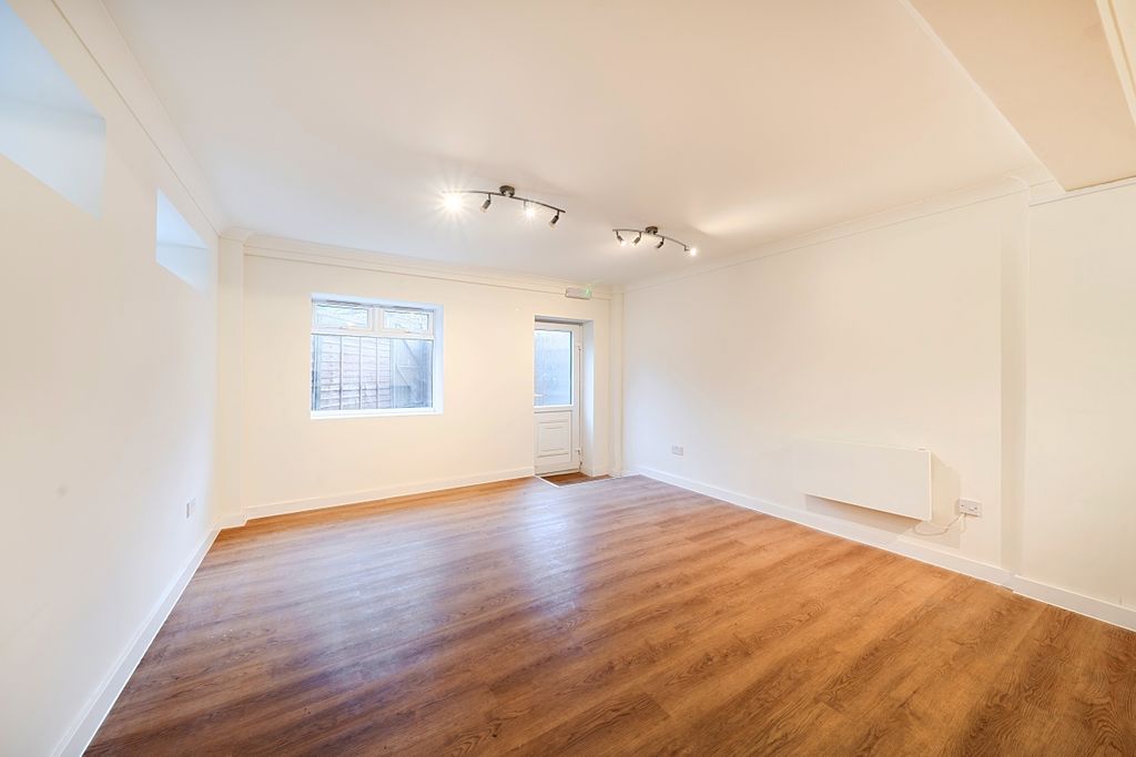 Property photo 2 of 8 2