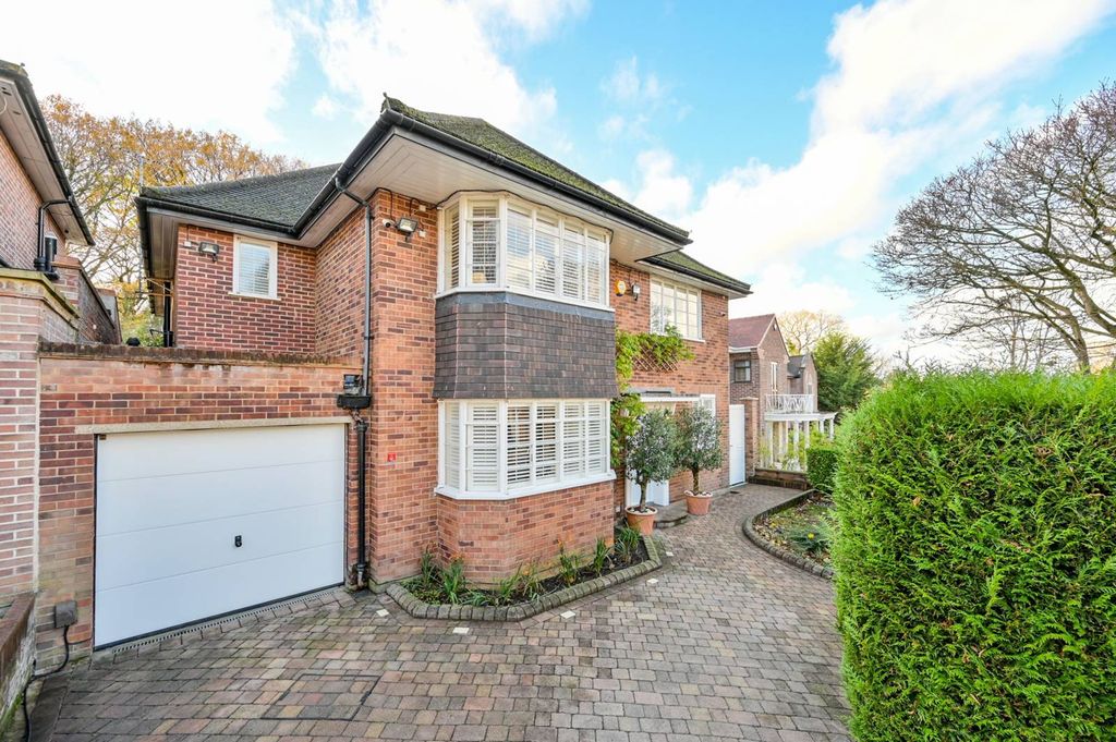 Property photo 2 of 21