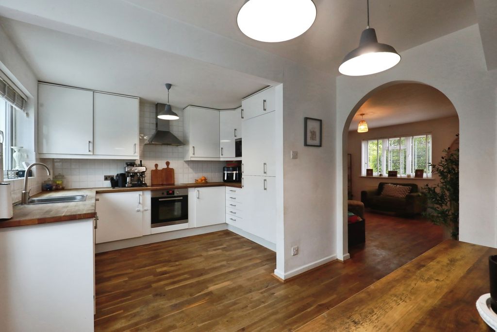 Property photo 2 of 15 Pbox-Img.Jpg