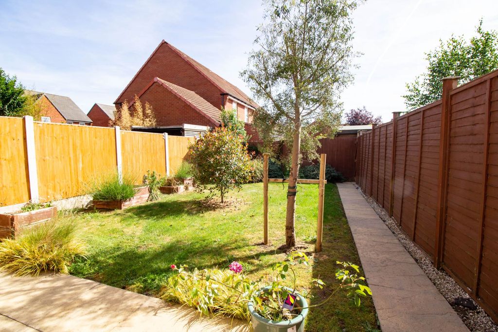 Property photo 2 of 9