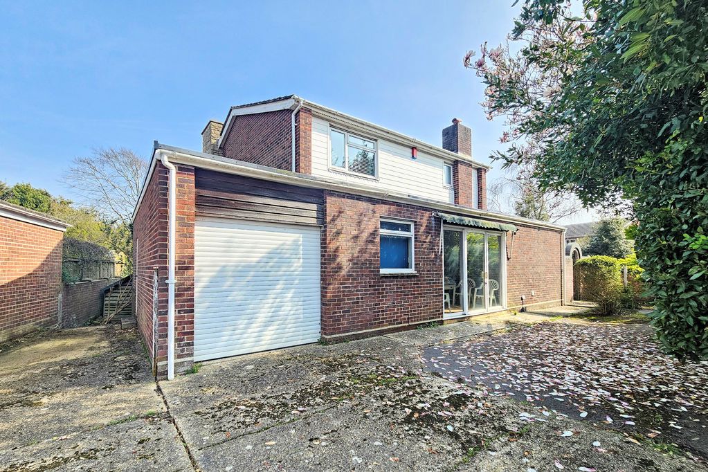 Property photo 1 of 20 Front