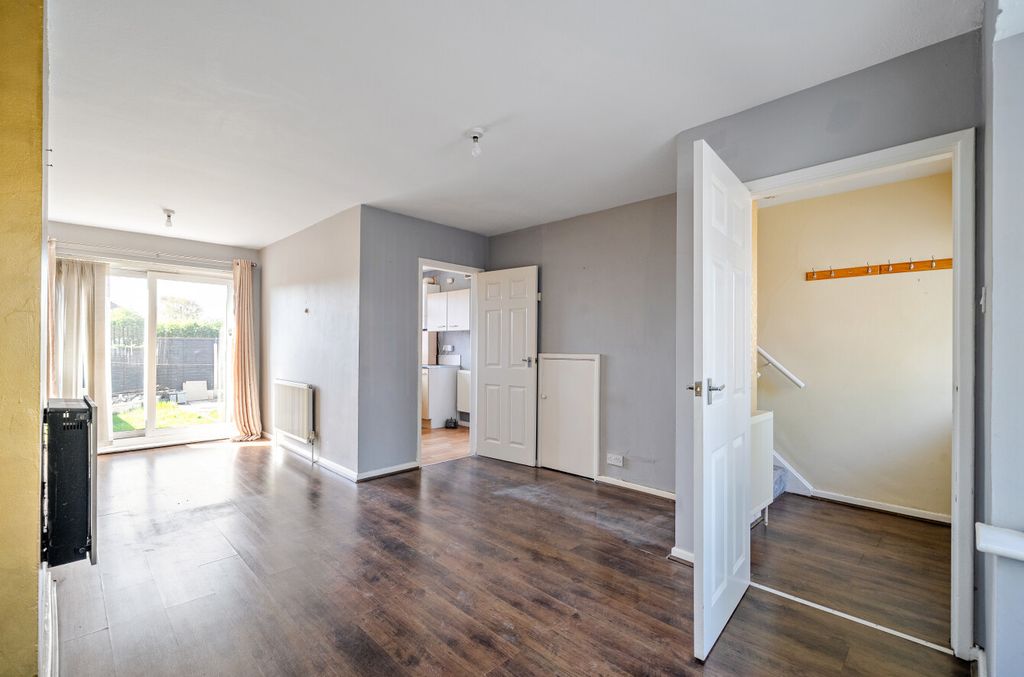 Property photo 2 of 19 1451357-12-69E8E4...