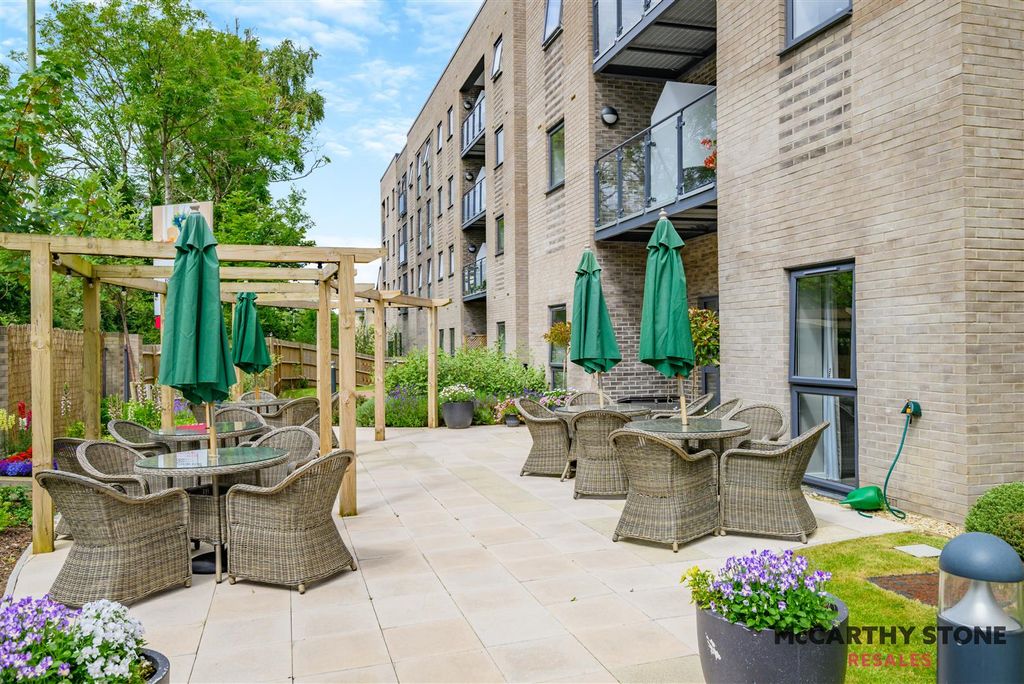 Property photo 1 of 15 8607256-Exterior04.Jpg