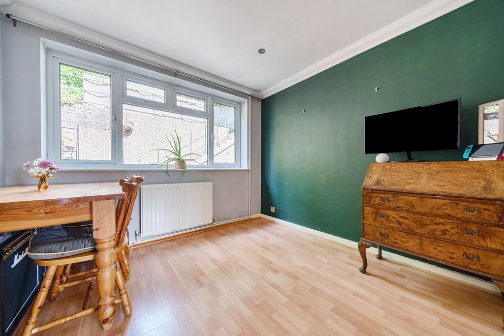 Property photo 3 of 23 1293761-25-68287047Bc463-Arw1293761-25-68287047Bc4