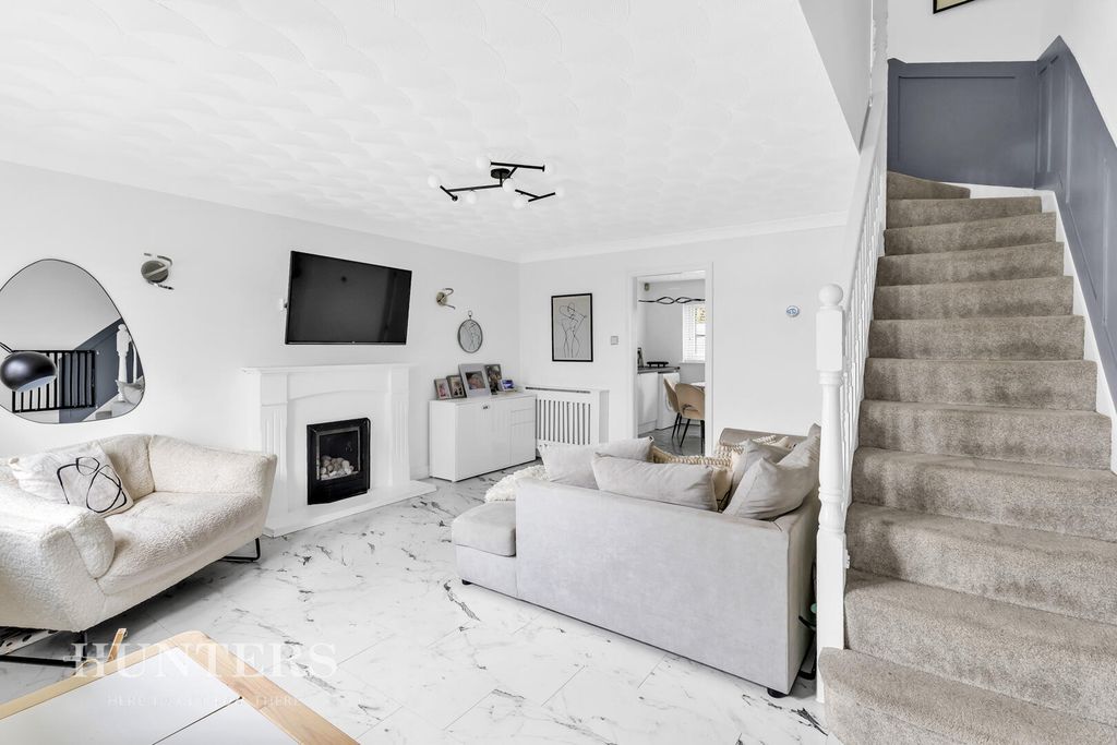 Property photo 2 of 19 Living Room