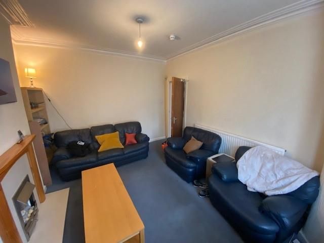 Property photo 2 of 12 Lounge