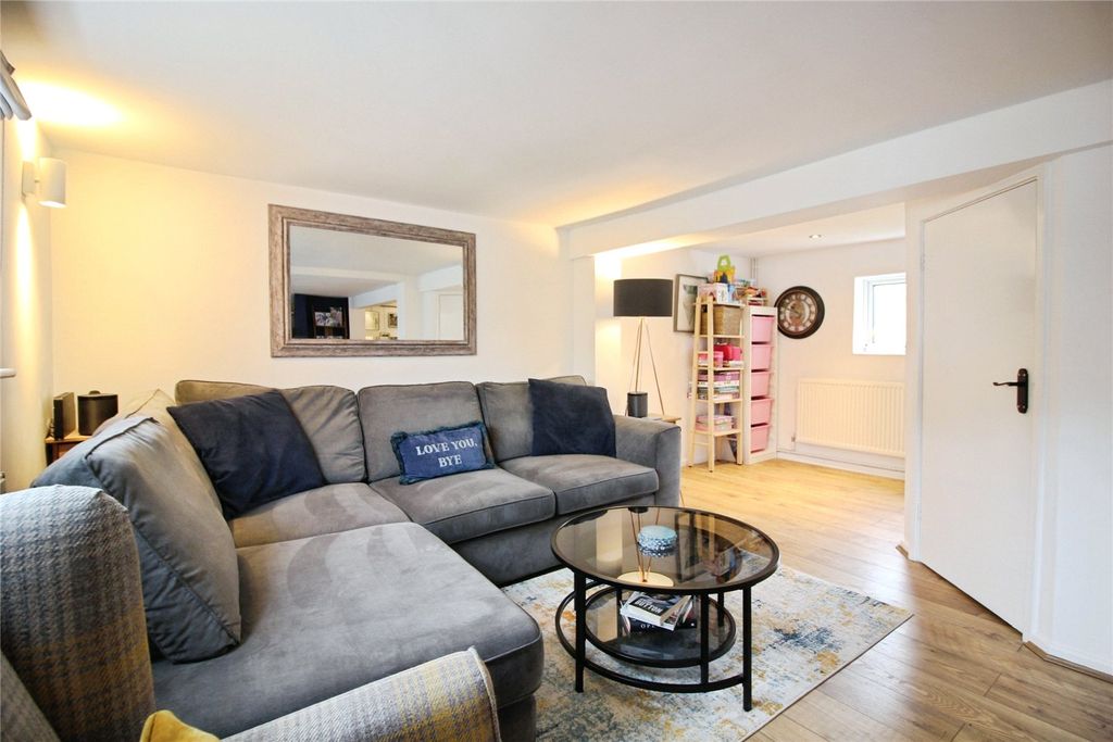 Property photo 2 of 16 Picture No. 08