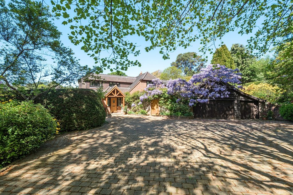 Property photo 1 of 37