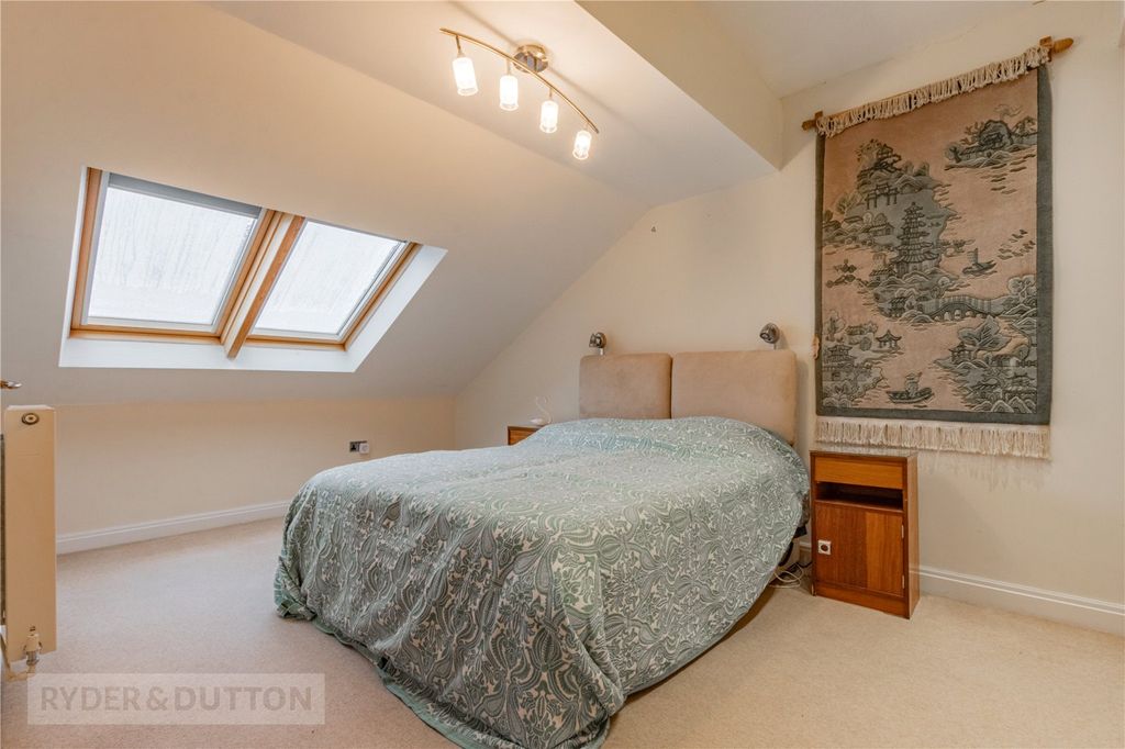 Additional image 12 of 2 bed flat for saleHuddersfield Road, Thongsbridge, Holmfirth, West Yorkshire HD9