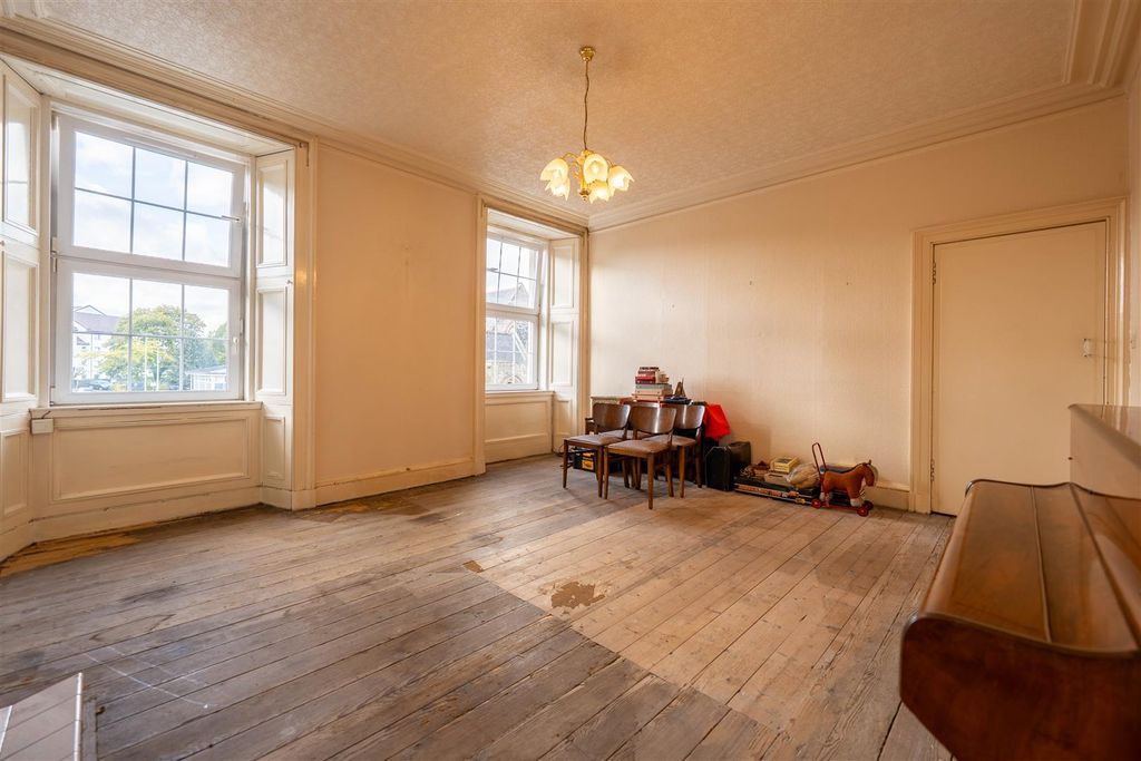 Property photo 2 of 18 Dsc03508-Hdr.Jpg