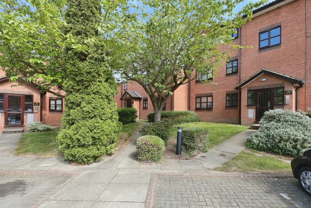 Property photo 1 of 10