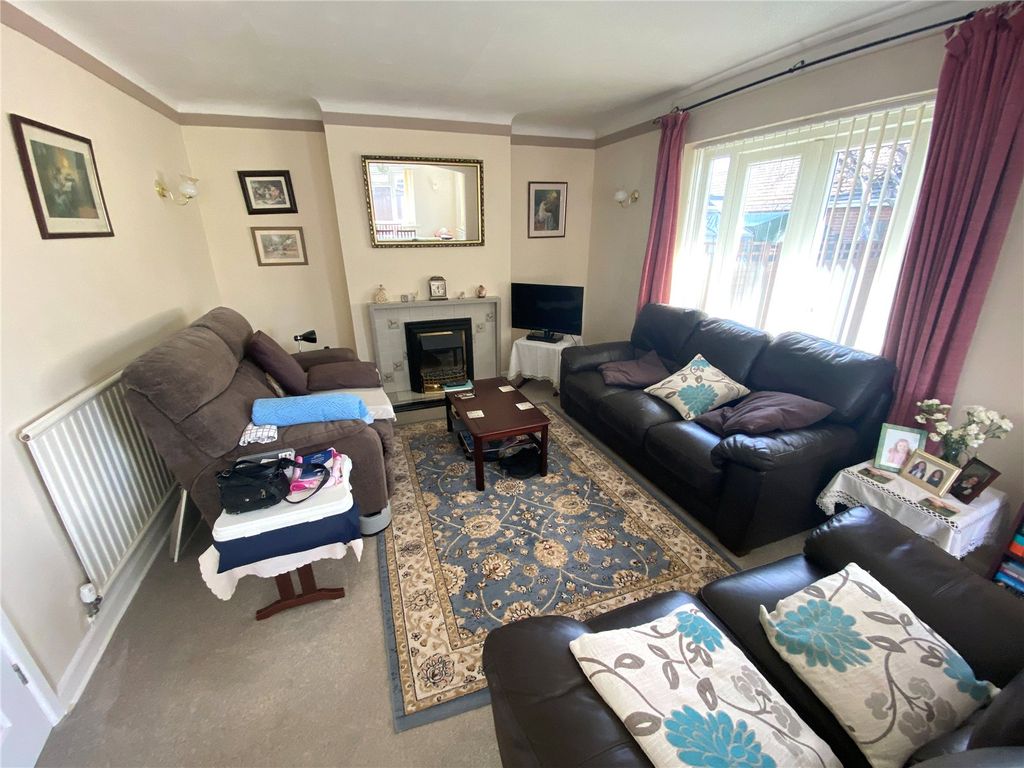 Property photo 2 of 28 Picture No. 55