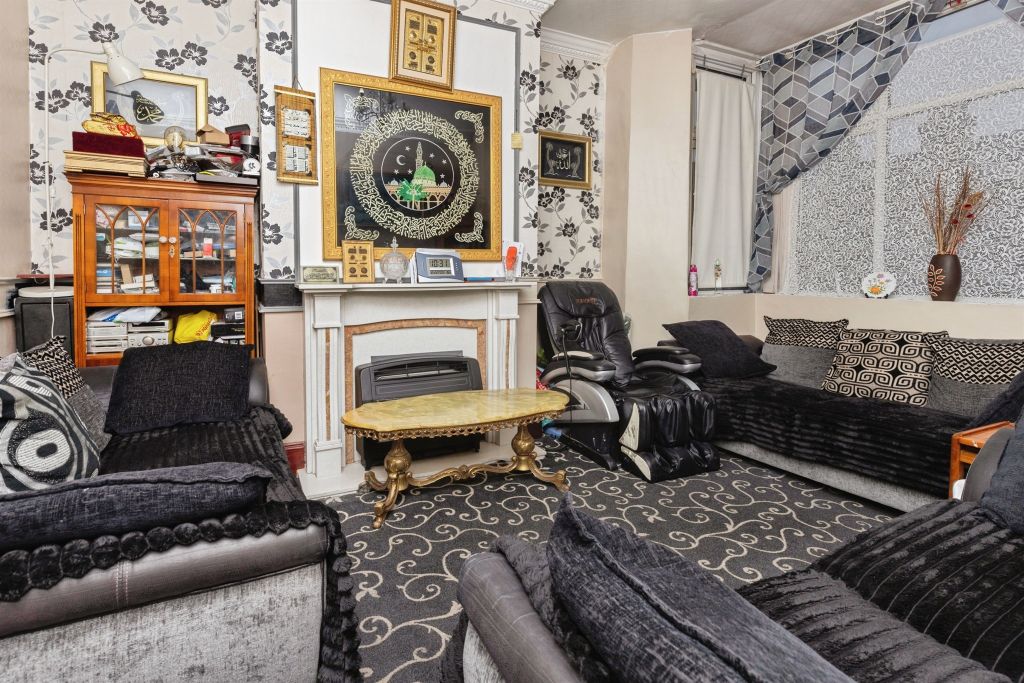 Property photo 3 of 20