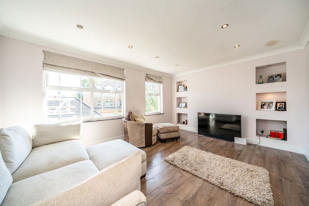 Property photo 1 of 6