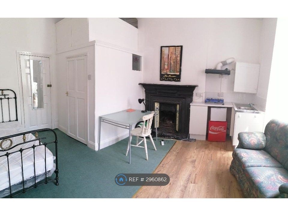 Property photo 1 of 2