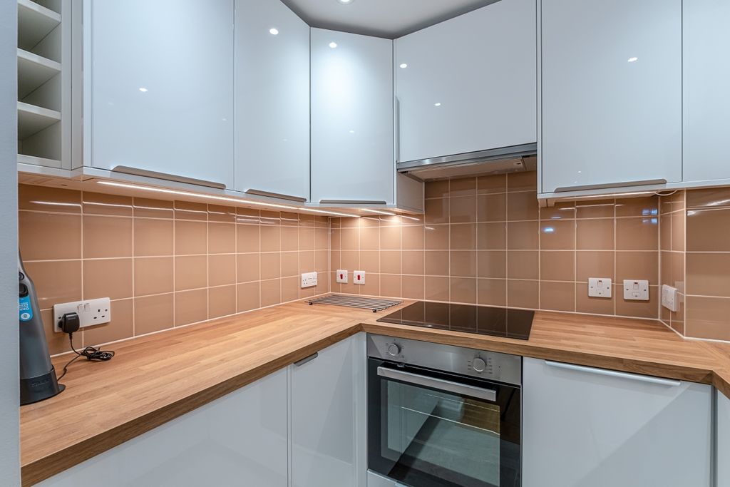 Property photo 3 of 13 St-Georges-House-3