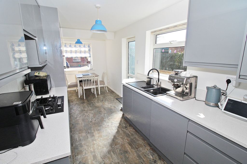 Property photo 2 of 12 2549515