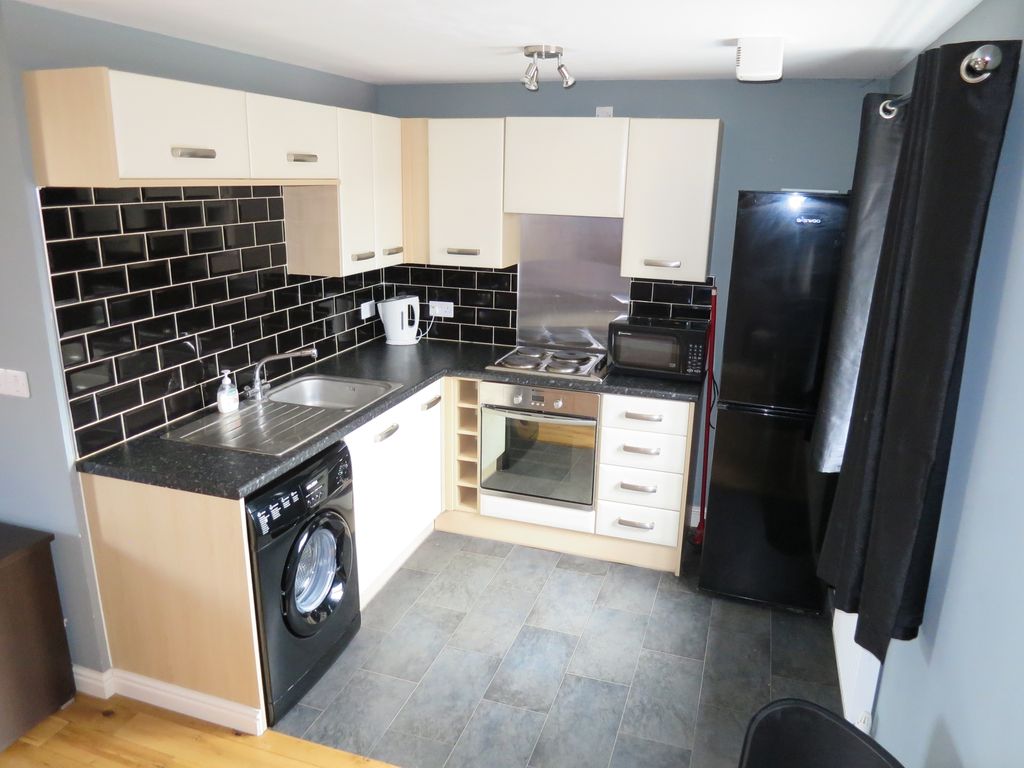 Property photo 2 of 10