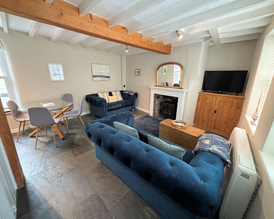 Property photo 2 of 23