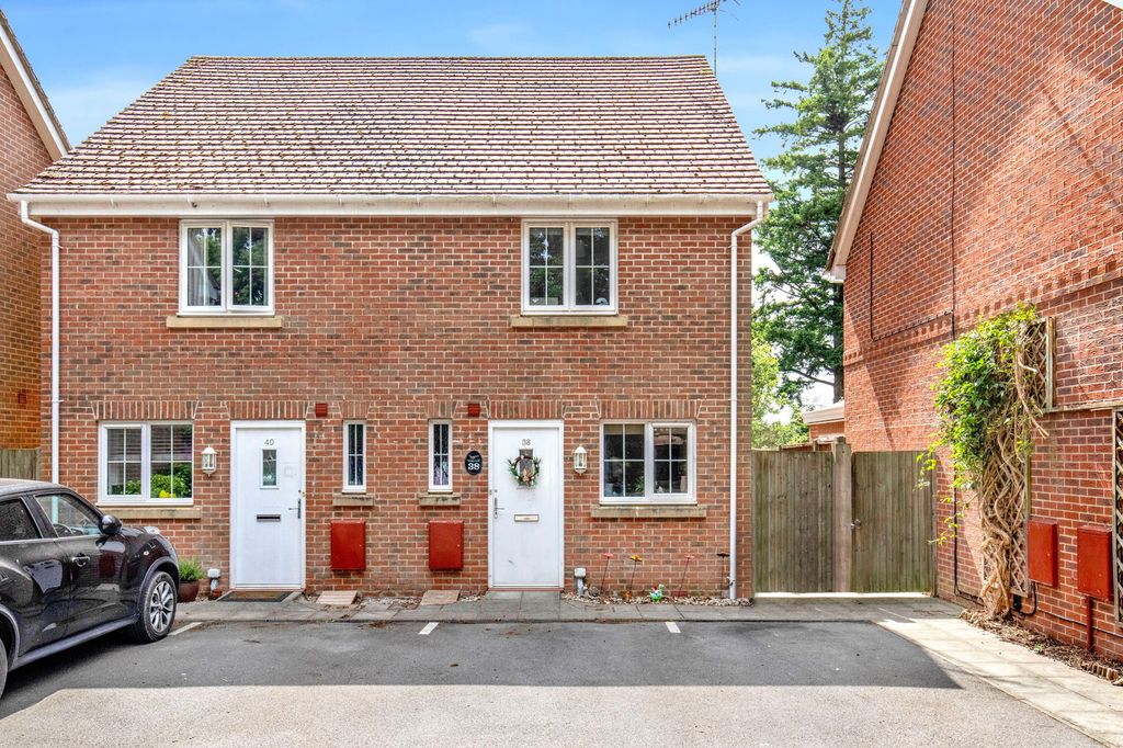 Property photo 1 of 21