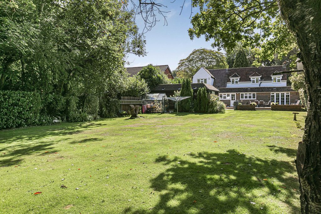 Property photo 3 of 39